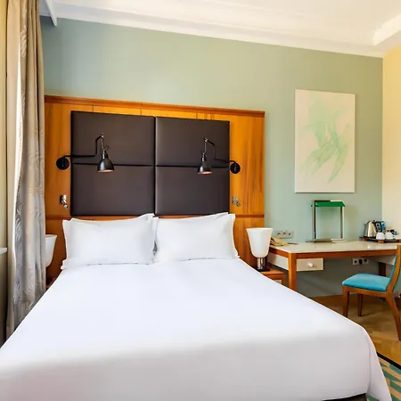 Sofitel Grand Hotel