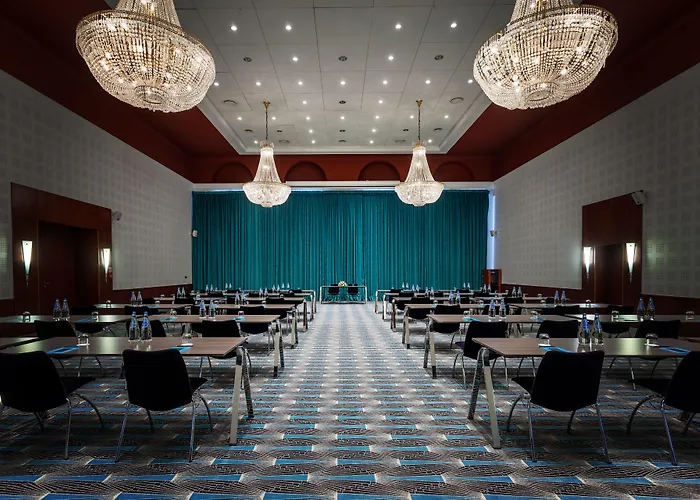 מלון Sofitel Grand 5*