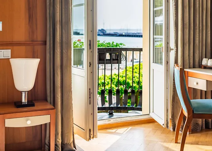 מלון Sofitel Grand סופוט